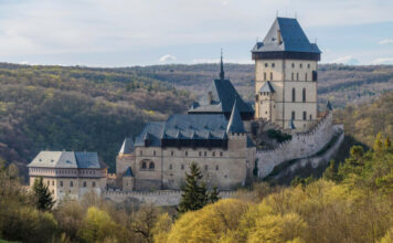 Romantický víkend ve dvou na hradě Karlštejn vás okouzlí